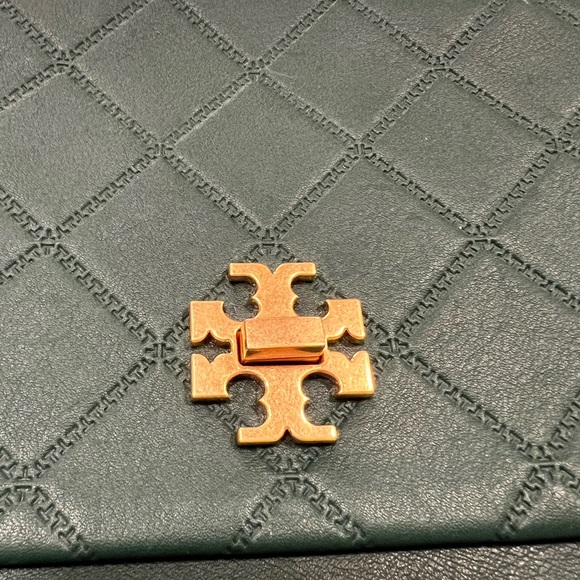 Tory Burch Georgia Cross-Body in Green - Picture 7 of 7